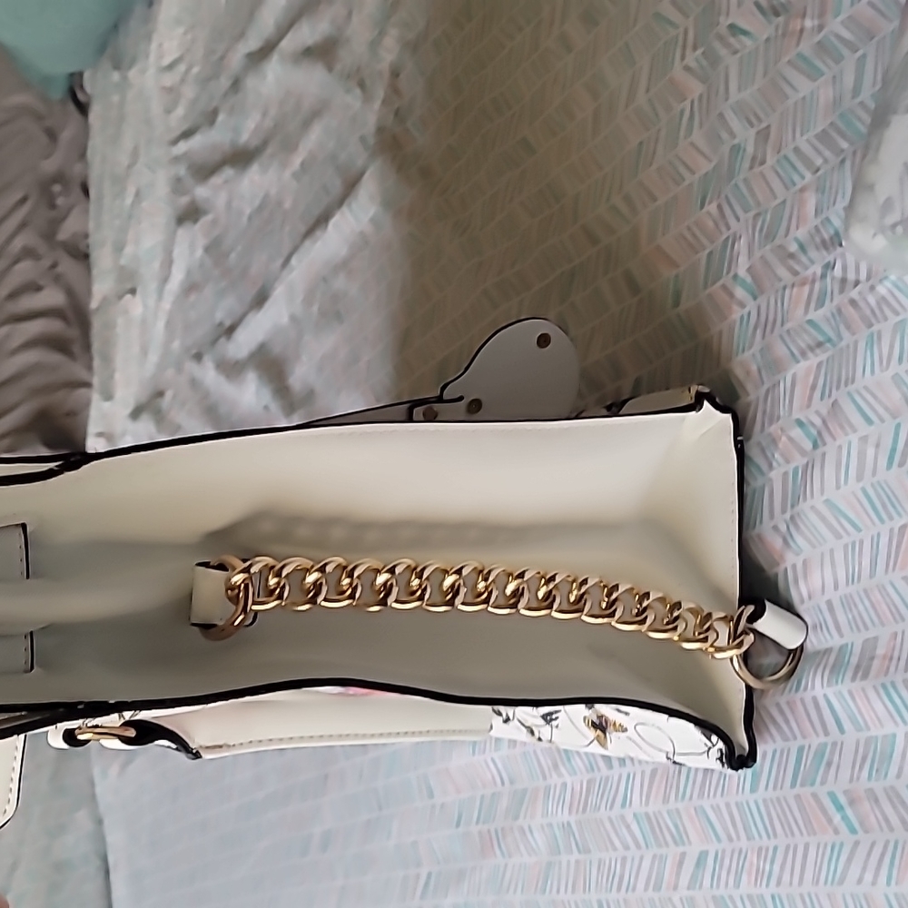 Handbag - Picture 4 of 5